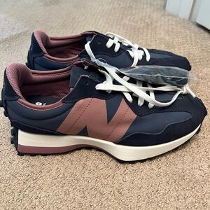 FIGS - limited edition New Balance 327 size 7.5 brand new